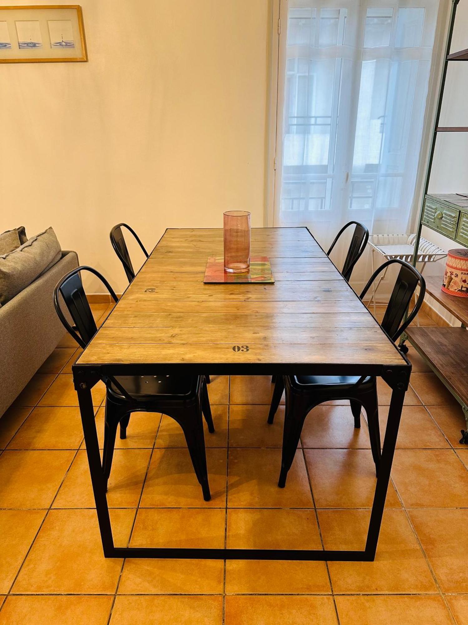 Lumineux Et Spacieux 2 Avec Parking Gratuit Dans La Rue Appartement Perpignan